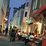 Apartamento Schloss Weichs Zu Mit 2schlafzimmer Parkplatz Internet 75qm Zentrum