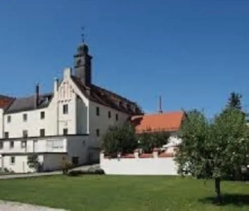 Schloss Weichs Zu Mit 2schlafzimmer Parkplatz Internet 75qm Zentrum Appartement