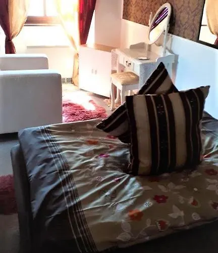 Schloss Weichs Zu Mit 2schlafzimmer Parkplatz Internet 75qm Zentrum Appartement