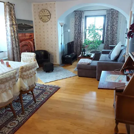 Apartament Schloss Weichs Zu Mit 2schlafzimmer Parkplatz Internet 75qm Zentrum