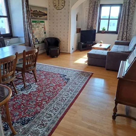 Apartment Schloss Weichs Zu Mit 2schlafzimmer Parkplatz Internet 75qm Zentrum *
