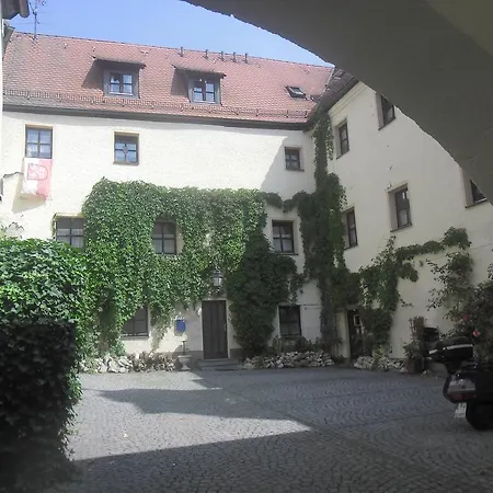 Apartament Schloss Weichs Zu Mit 2schlafzimmer Parkplatz Internet 75qm Zentrum