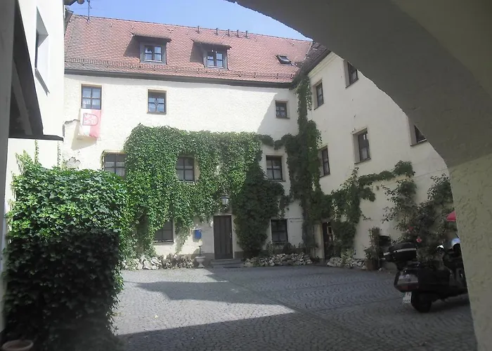 Daire Schloss Weichs Zu Mit 2schlafzimmer Parkplatz Internet 75qm Zentrum